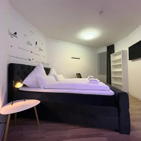 Modern Apartments Neuburg C - Top - 3 Zimmer, Stellplatz, Zentrum, Wi-Fi, 3 Tv, Kueche Neuburg an Der Donau Buitenkant foto