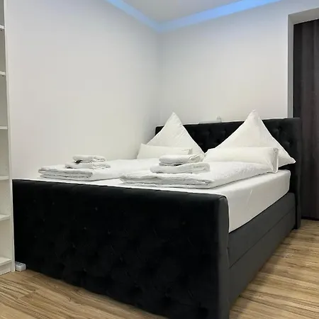 Modern Apartments Neuburg C - Top - 3 Zimmer, Stellplatz, Zentrum, Wi-Fi, 3 Tv, Kueche Neuburg an Der Donau Buitenkant foto